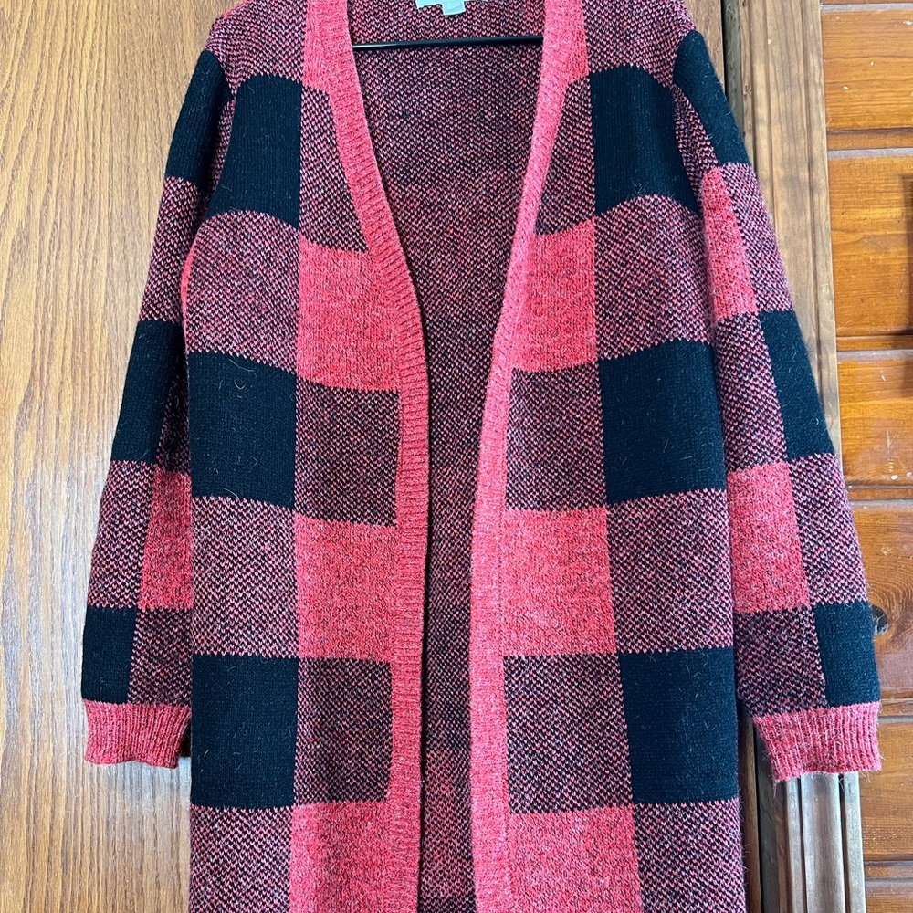 Long checkered cardigan